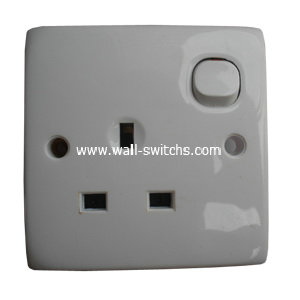 13A-3pin shuttered   socket+switch